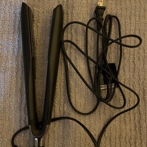 Hair straightener
